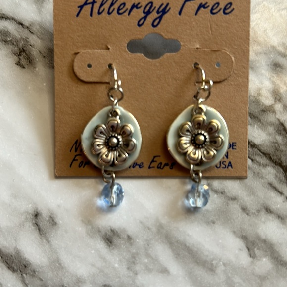 Blue Flower Dangle Earrings - Picture 2 of 6